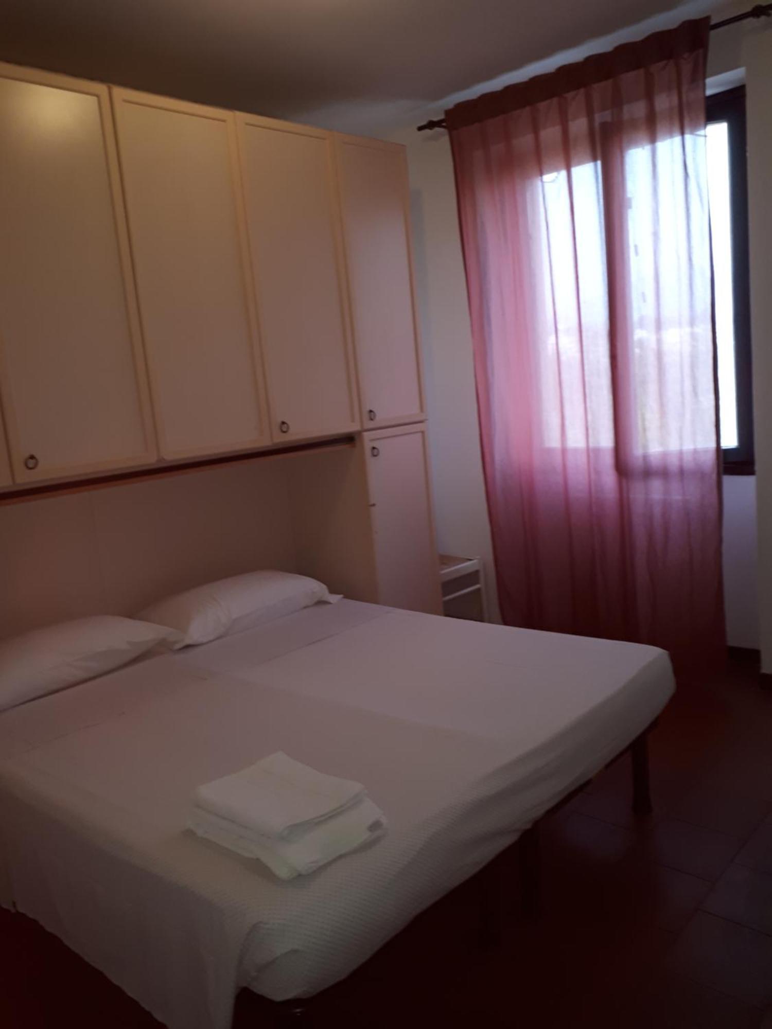 Rose 9 Palace Brescia Ruang foto